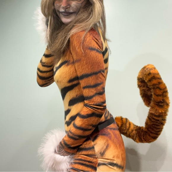 Velvet Tiger Bodysuit - Picture 12 of 12